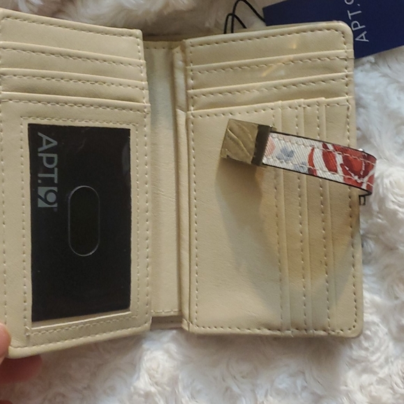 Wallet - Picture 4 of 6